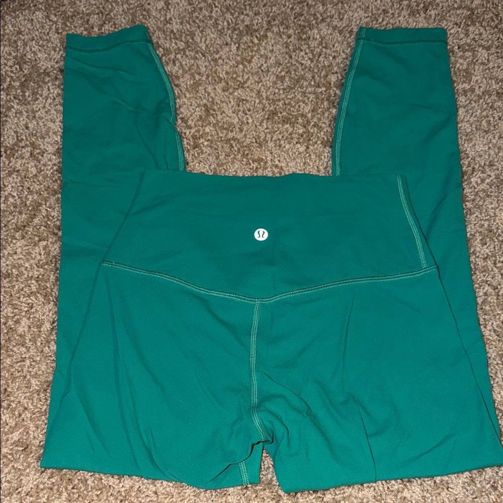 Lululemon align high rise Kelly Green! Size 4